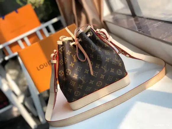 WIS BB NOE LOUIS VUITTON 0603